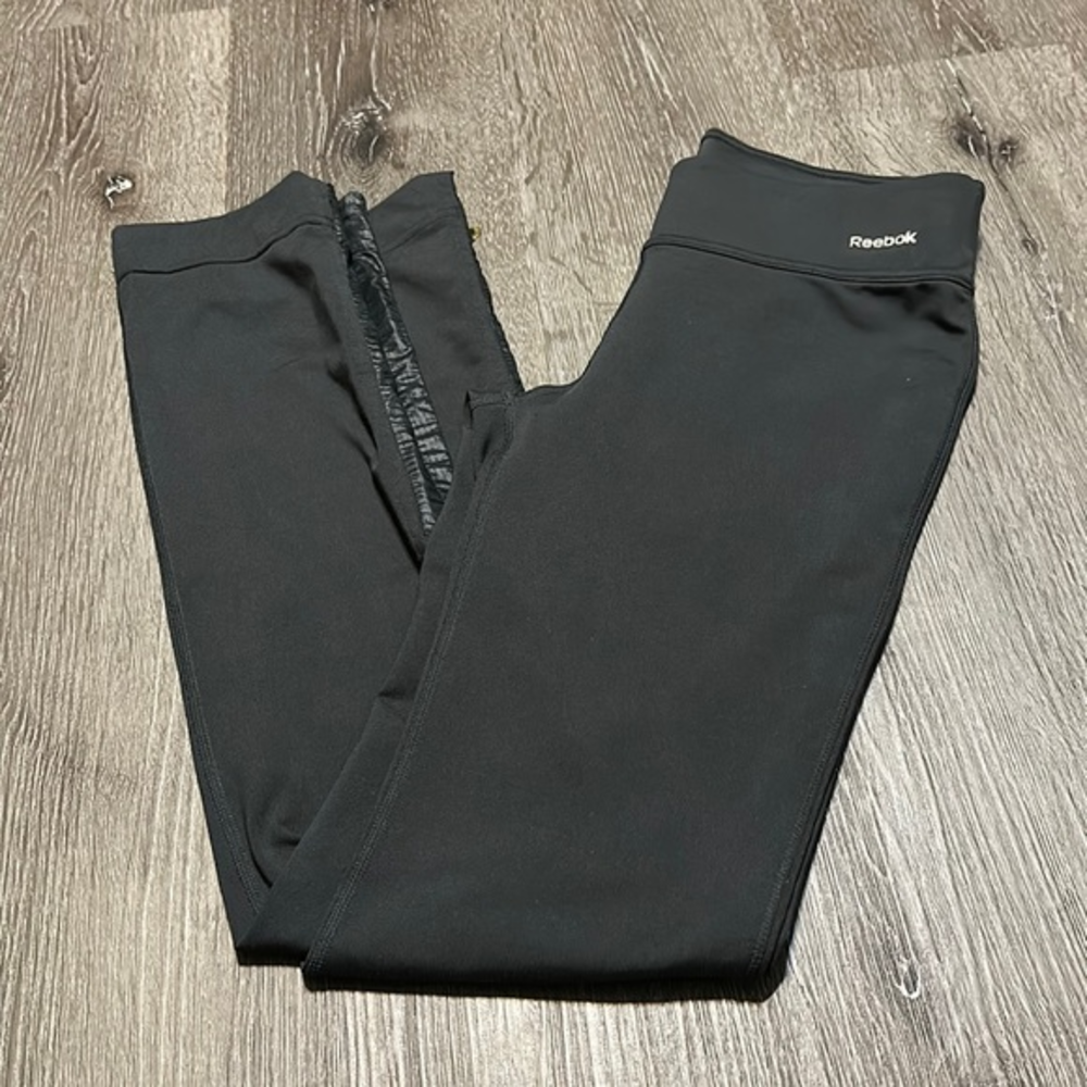 Ladies Small Reebok pants (I bin)
